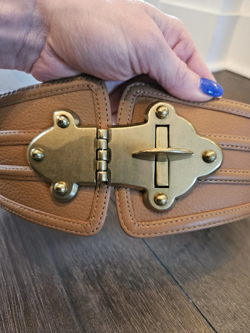BCBGMAXAZRIA Genuine Leather Wide Waist Belt Tan Gold Turn Lock Size S
